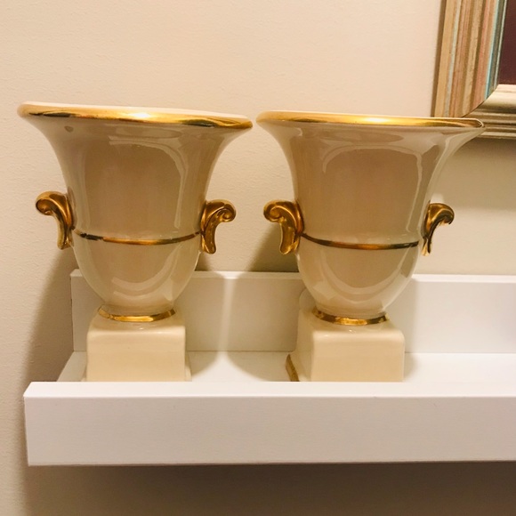 BUNDLE: Small Angel 👼 candle holder & 2 urn 🕯 - Picture 1 of 12